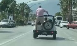 Alanya’da üstü açık araçla trafiği tehlikeye attılar