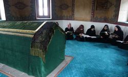 Anneler Günü Gülbahar Hatun’un huzurunda kutlandı