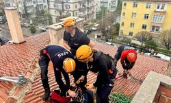 Apartman boşluğuna düşen iki çocuk AFAD ekipleri tarafından kurtarıldı
