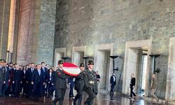 Bakan Bak’tan gençler ve sporcularla Anıtkabir’e ziyaret