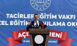 Bakan Tekin: "Türkiye, neredeyse tüm dersliklerinde akıllı tahta bulunduran dünyadaki tek ülke konumunda"