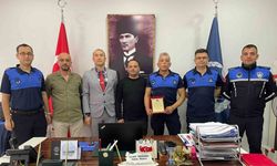 Bilecik’te başarılı operasyonlara imza atan zabıtalara plaket verdi