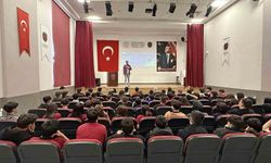 Bilim söyleşilerinde liseli öğrencilerle buluştu