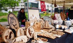 Bu sokakta üretim var emek var sanat var