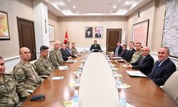 Bürokrat ve askerler eğitim zirvesinde buluştu