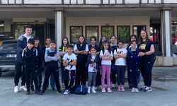 Çayırovalı minik yüzücülerden 35 madalya ve Türkiye şampiyonluğu