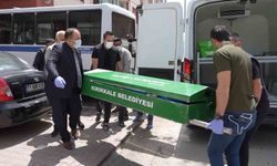 Çilingirle girdiği evde korkunç manzarayla karşılaştı: Derin dondurucularda bulunan poşetlerden erkek cesedi çıktı