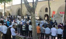 Deprem ve sel felaketinde hasar alan 526 yıllık Hasan Paşa Cami ibadete açıldı