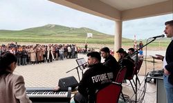 Diyadin’de öğrencilere moral konseri