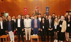 Doç. Dr. Ergül Halisçelik’ten gençlerle "sürdürülebilirlik" üzerine sohbet