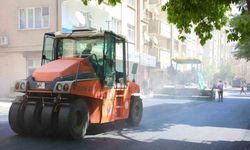 Elazığ’da asfaltlama çalışmaları sürüyor