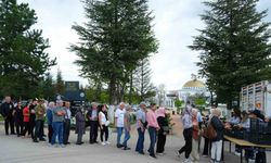 Eskişehir Büyükşehir Belediyesi’nden duygulandıran çiçek jesti