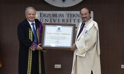 ETÜ’de 2024-2025 yılı akademik giysi ve ödül töreni gerçekleştirildi