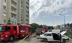 Evli çift kavga etti: Kadın emniyette ifade verirken, kocası evi ve arabaları yaktı