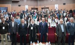 Fen Lisesi Öğrencileri ETÜ’de düzenlenen sempozyumda buluştu