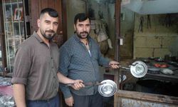 Gaziantep’te 3’üncü kuşak kalaycı ikizler, mesleği yaşatıyor