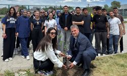 Gediz’de genç fidanlar toprakla buluştu