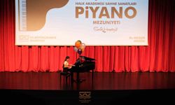 Genç piyanistler, muhteşem performanslar sergiledi