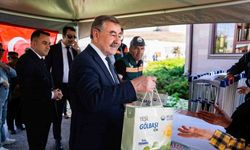 Gölbaşı Belediyesi, vatandaşlara 50 bin fide dağıttı