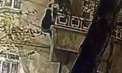 Güvenlik kameralarına aldırış etmedi ev sahibini uyurken hırsızlığa kalkıştı