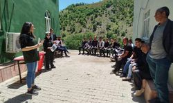 Hakkari’de besiciler şap hastalığı konusunda bilgilendiriliyor