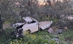 Hurdaya dönen kamyonetten sağ çıktı