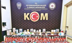 Kaçak telefon parçaları ele geçirildi