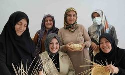 Kanser hastası kadınlar, umutlarını rattan objelere taşıdı