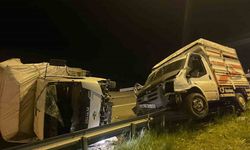 Kars’ta iki kamyonet çarpıştı: 3 yaralı