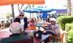 Konyaaltı Belediyesi Emekli Kahvelerinde vatandaşlarla bir araya geldi