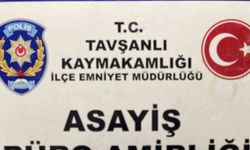 Kütahya’da kitap arasına uyuşturucu koyarak satan şüpheli tutuklandı