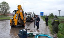 Kütahya’da sağanak yağış etkili oldu, yollar göle döndü