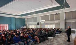 Liseli gençlere yönelik ’Aile ve Mahremiyet’ semineri gerçekleştirildi