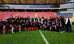 Milletvekili Hatipoğlu: "Tarih yazdınız, Eskişehirspor’um!"