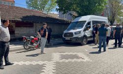 Motosikletten düşen sürücü aralandı