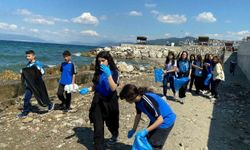 Öğrencilerden Mudanya sahillerinde temizlik operasyonu