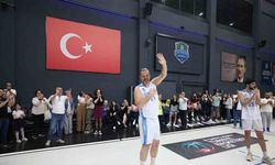 Oğuz Savaş, kariyerini Çayırova Belediyesi formasıyla noktaladı