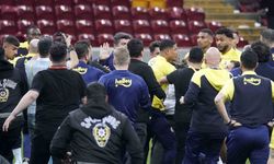 Olaylı Galatasaray - Fenerbahçe derbisine ilişkin davada Oosterwolde hakkında zorla getirme kararı