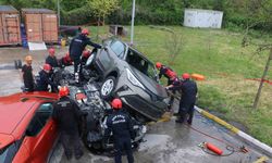 Sakarya Büyükşehir itfaiyesi eğitimlerle farklı şehirlerin adresi oluyor