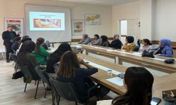 Şırnak’ta ebelere yönelik "Doğuma Hazırlık Eğitimi" düzenlendi