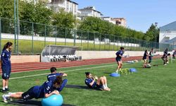 Siverek İdmanyurdu Kadın Futbol Takımı grup şampiyonu oldu