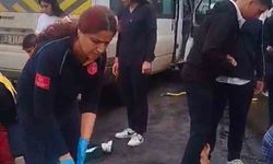 Siverek’te öğrenci servisi tıra çarptı: 6 yaralı