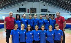 Söke Voleybol Takımı Midi Kızlar’da Türkiye Finallerine yükseldi