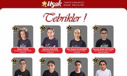 Vali Aktaş bursluluk sınavında birinci olan öğrencileri kutladı