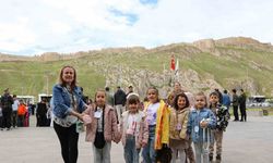 Van Büyükşehir Belediyesinden öğrencilere müze gezisi
