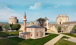 Yedikule Hisarı’nda ihya edilen Fatih Mescidi ibadete açıldı