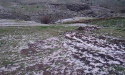 Yozgat’ta dolu yağışı yüksek kesimleri beyaza bürüdü