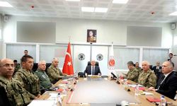 Bakan Güler İran sınır hattında incelemelerde bulundu