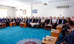 Bayburt’ta vatandaşlar ve protokol üyeleri geleneksel bayramlaşma programında bayramlaştı