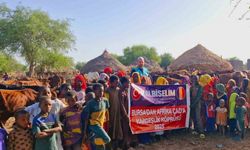 Kalbiselim Derneği’nden Afrika’da yetimlerin yüzünü güldürdü